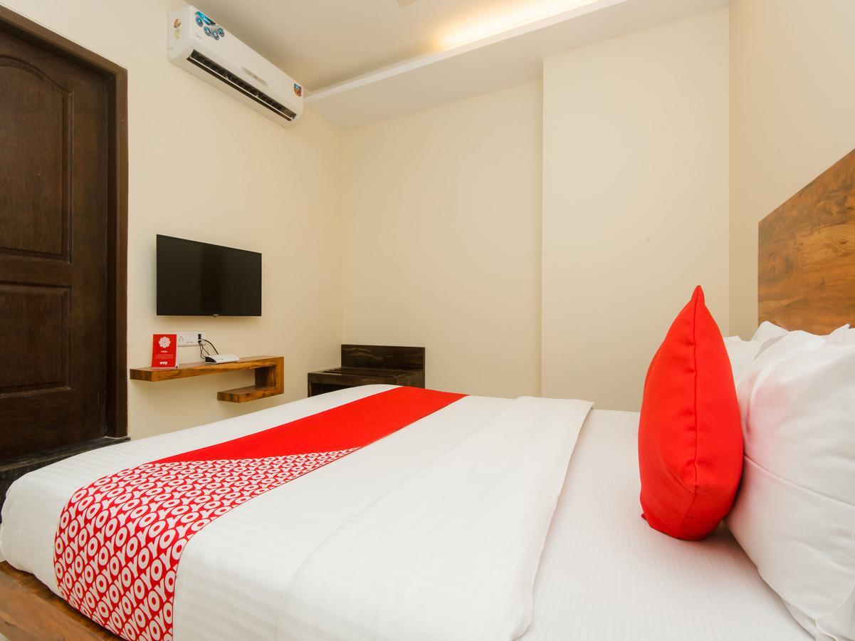 Hotel Sai Comforts Bapane Buitenkant foto